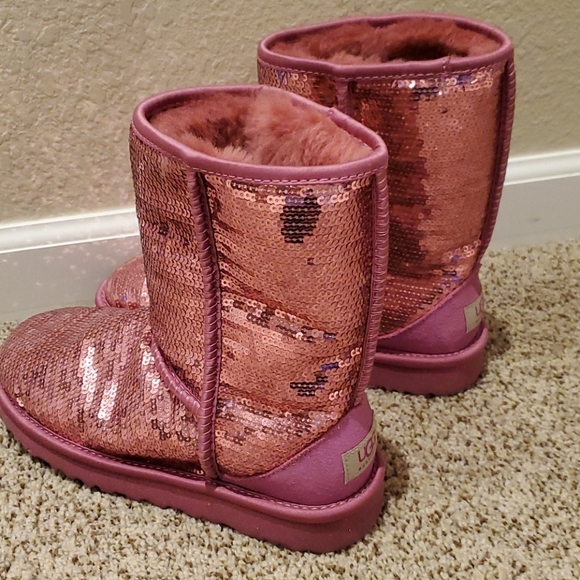 UGG Shoes - Pink Sequin UGGS Sz 7 Like New